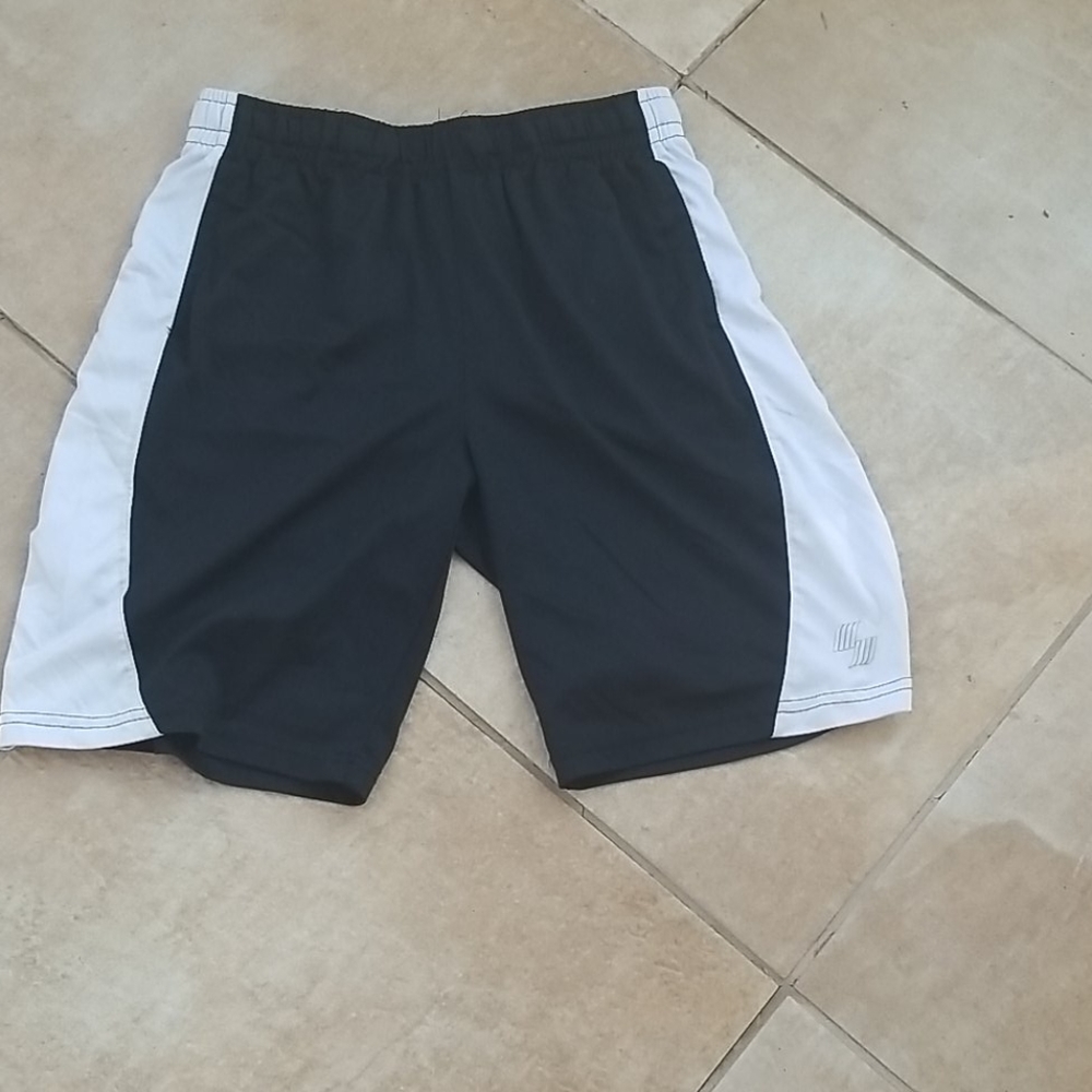 Childrens place sport black and white short large